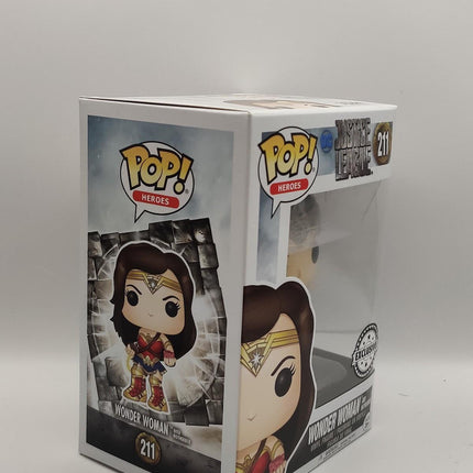 Funko Pop | #211 Wonder Woman and Motherbox | Justice League