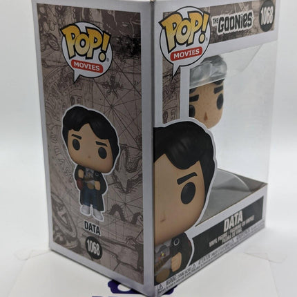 Funko Pop | #1068 Data w/ Glove Punch | Movies | The Goonies